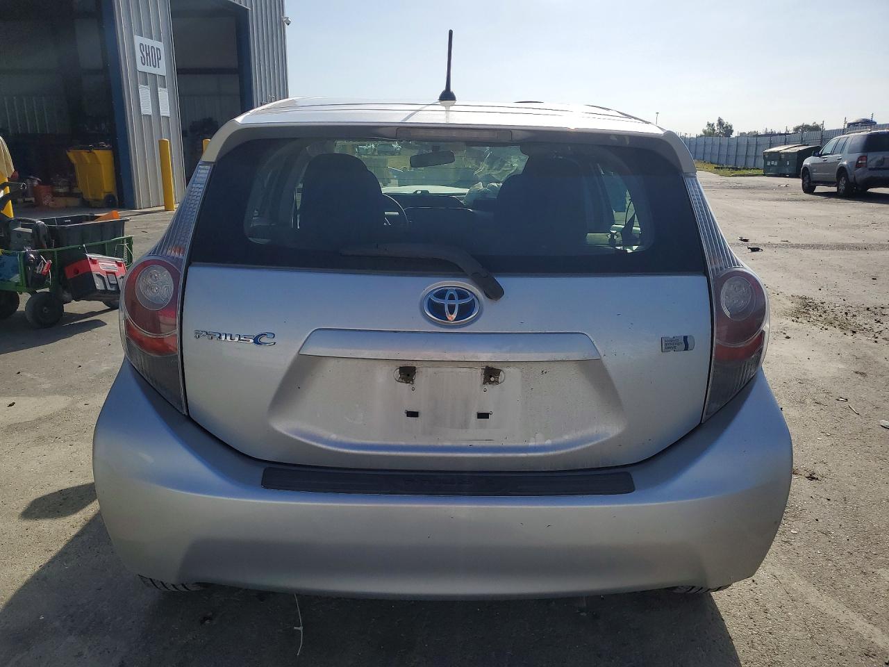 2013 TOYOTA PRIUS C TWO photo 6
