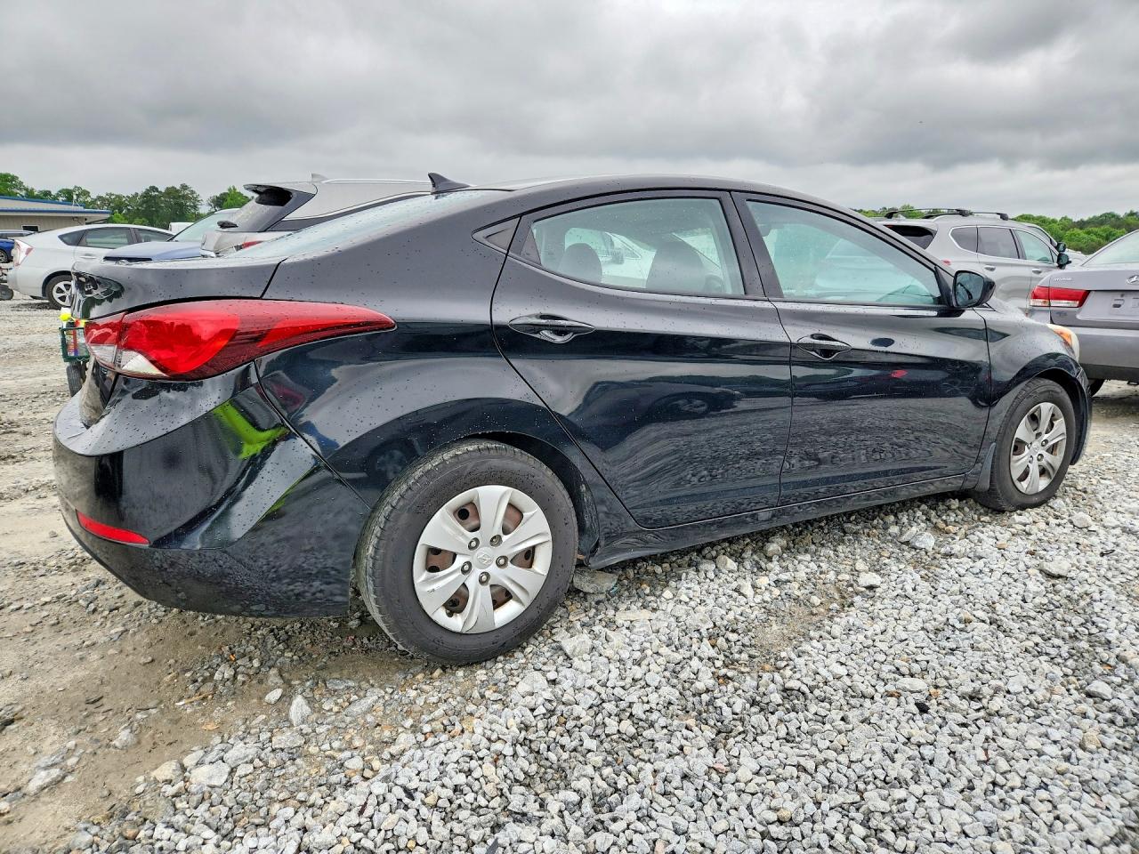 2016 HYUNDAI ELANTRA SE photo 5