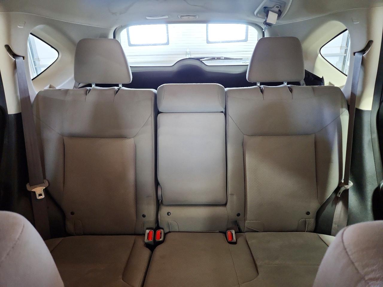 2015 HONDA CR-V LX photo 28