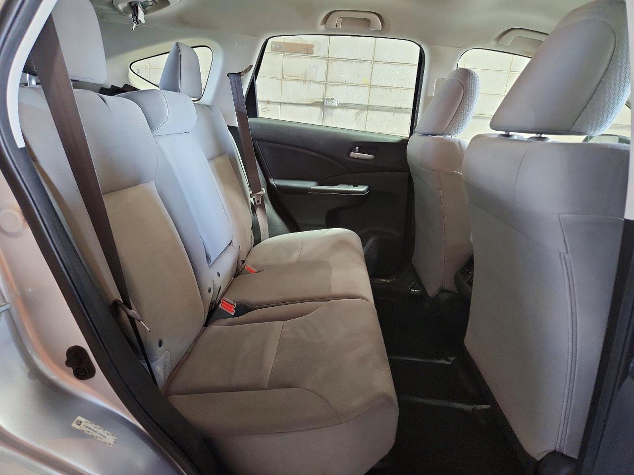 2015 HONDA CR-V LX photo 31
