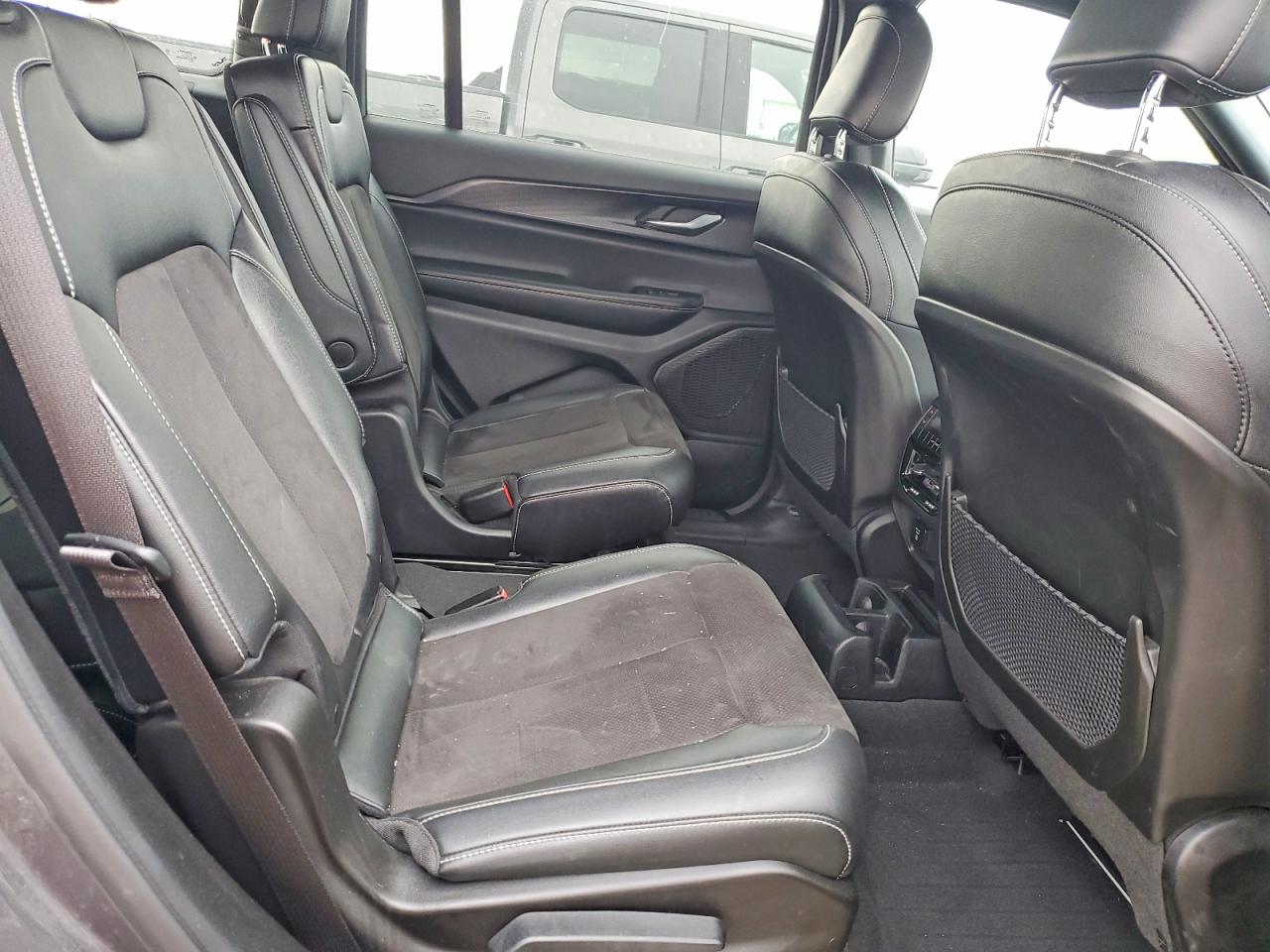2023 JEEP GRAND CHEROKEE L LAREDO photo 21
