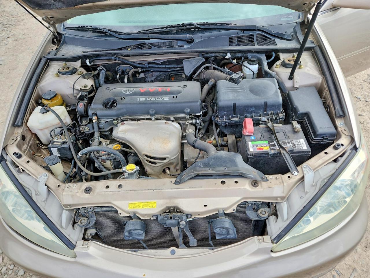 2004 TOYOTA CAMRY LE photo 31