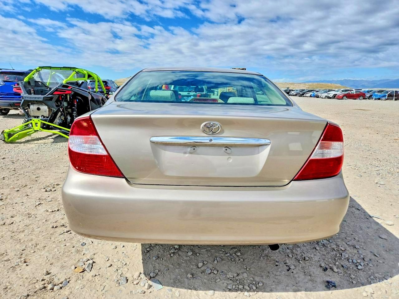 2004 TOYOTA CAMRY LE photo 16