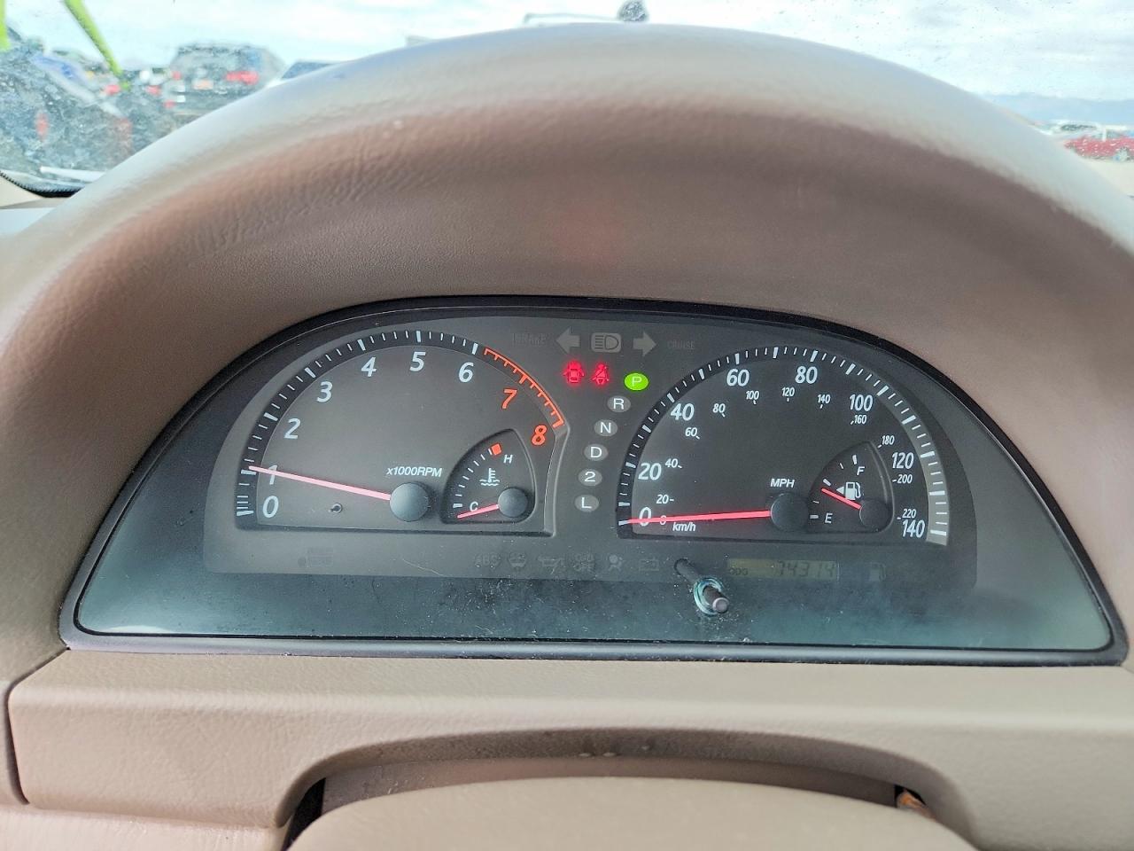 2004 TOYOTA CAMRY LE photo 25