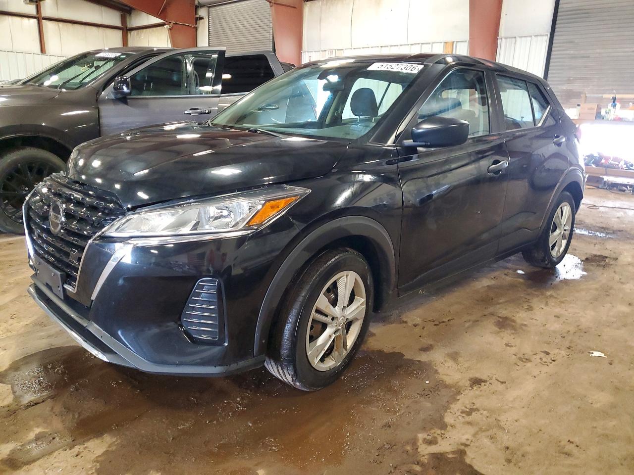 2021 NISSAN KICKS