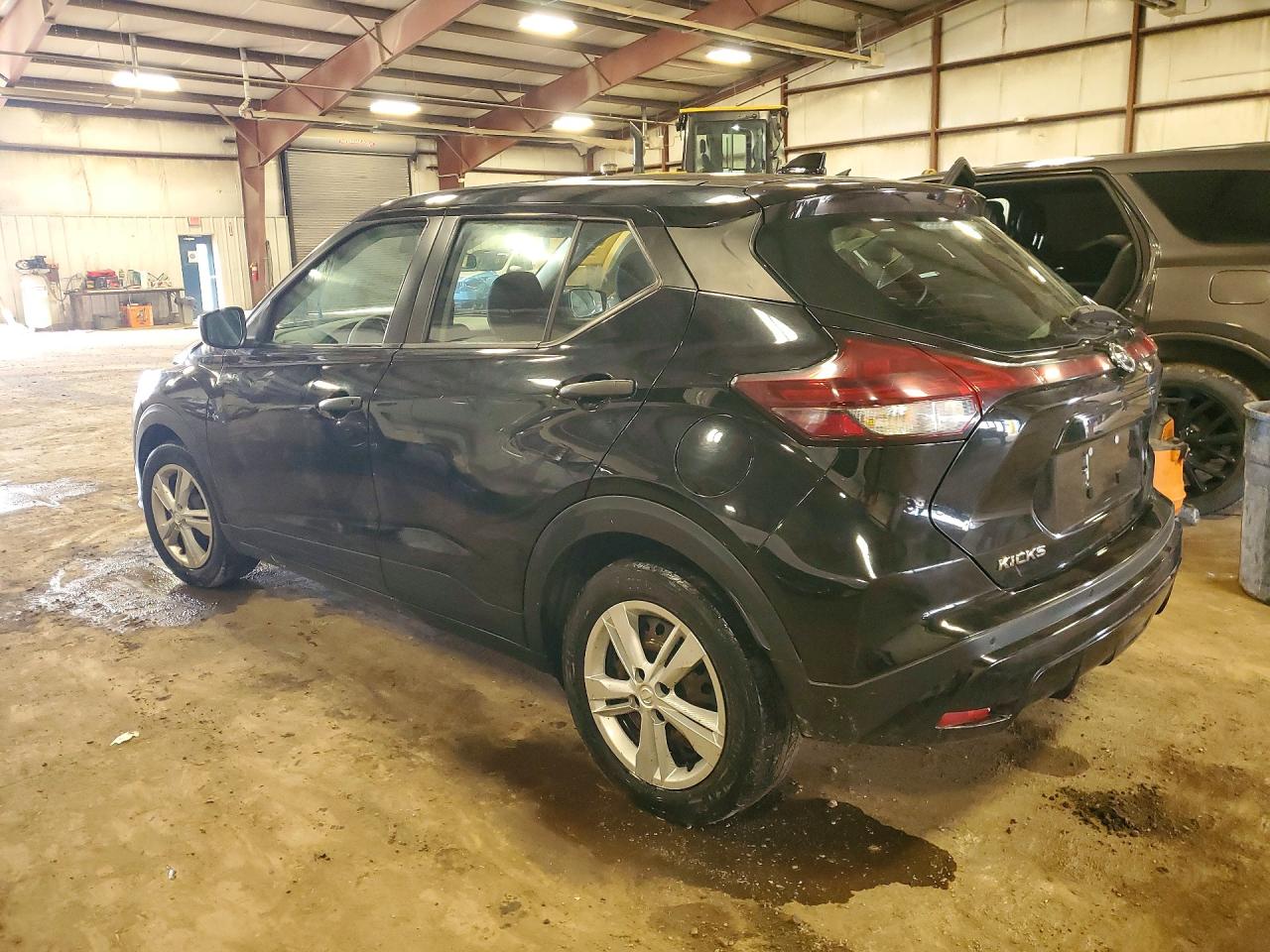 2021 NISSAN KICKS S photo 2