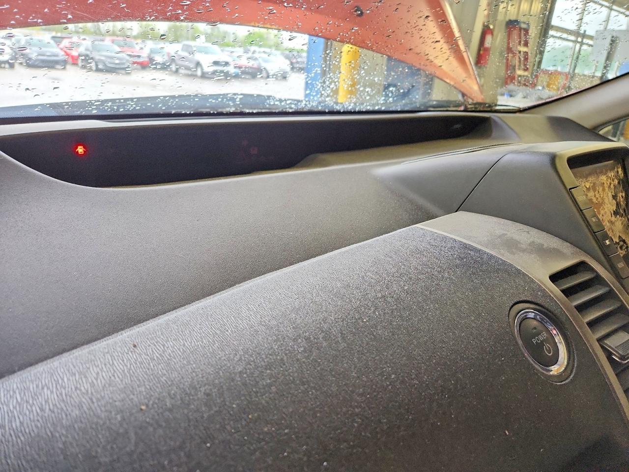 2007 TOYOTA PRIUS BASE photo 17