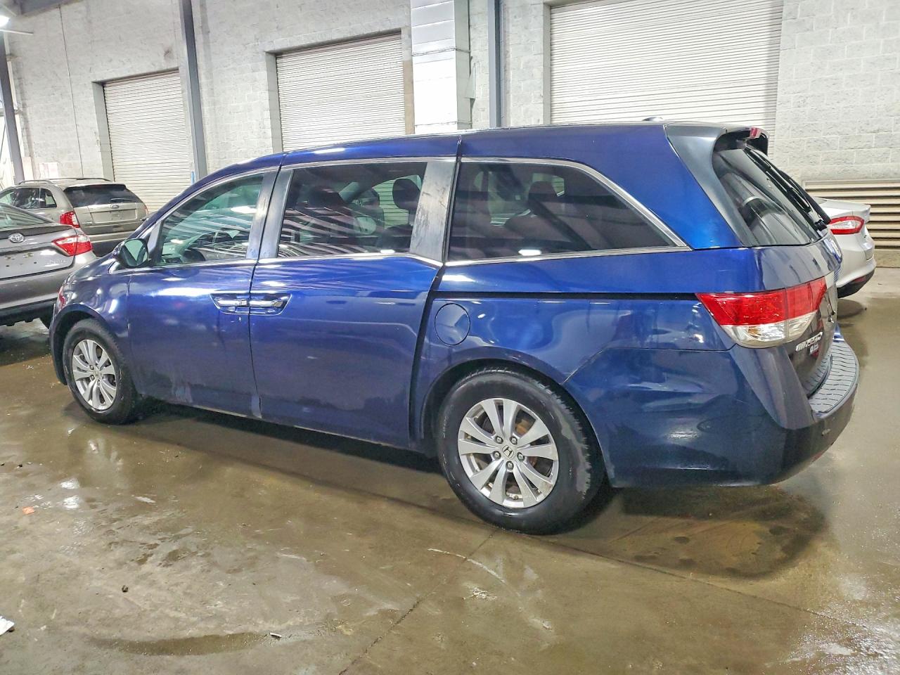 2016 HONDA ODYSSEY EXL photo 3