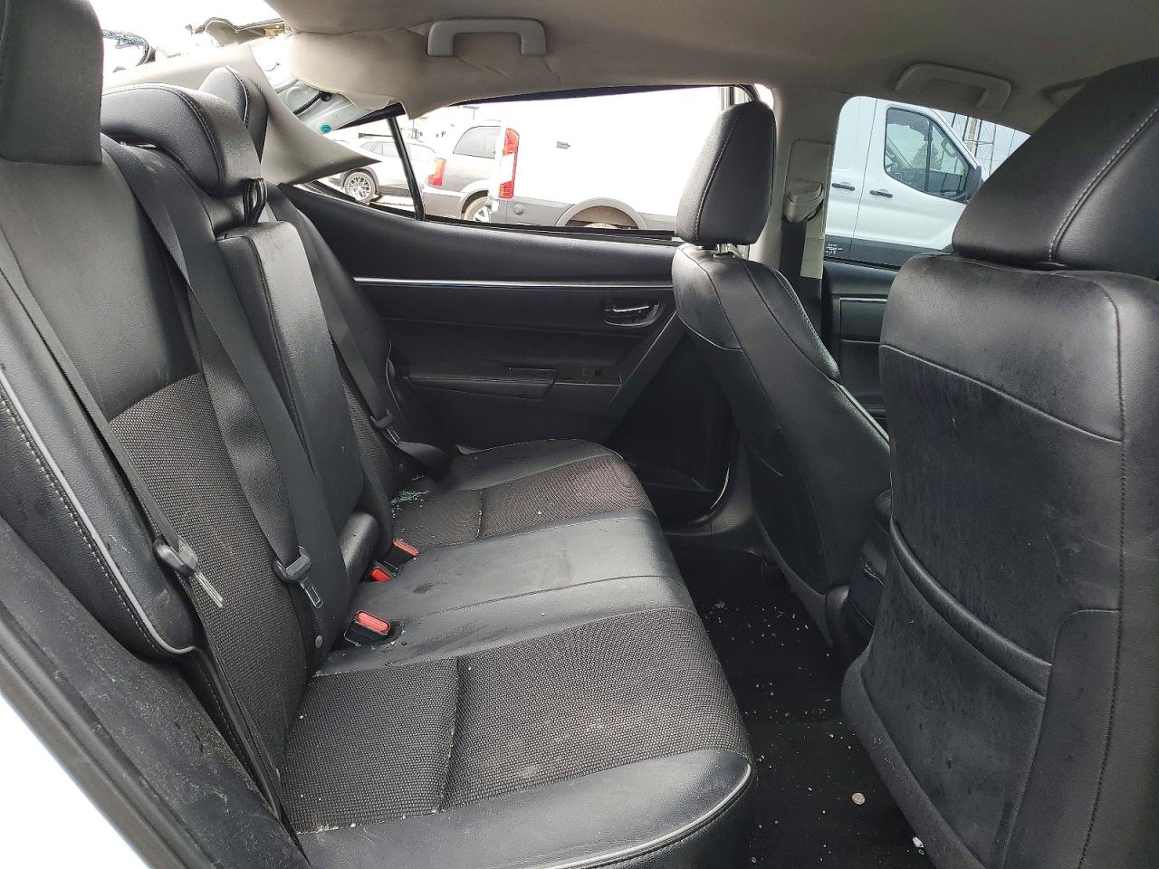 2015 TOYOTA COROLLA S PLUS photo 19