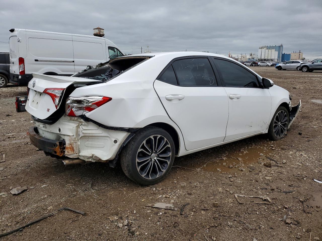 2015 TOYOTA COROLLA S PLUS photo 5