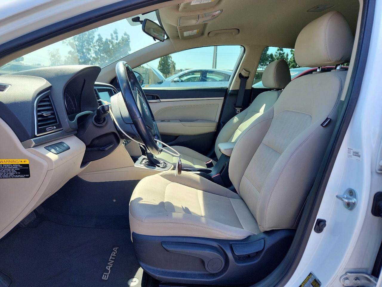 2017 HYUNDAI ELANTRA SE photo 19