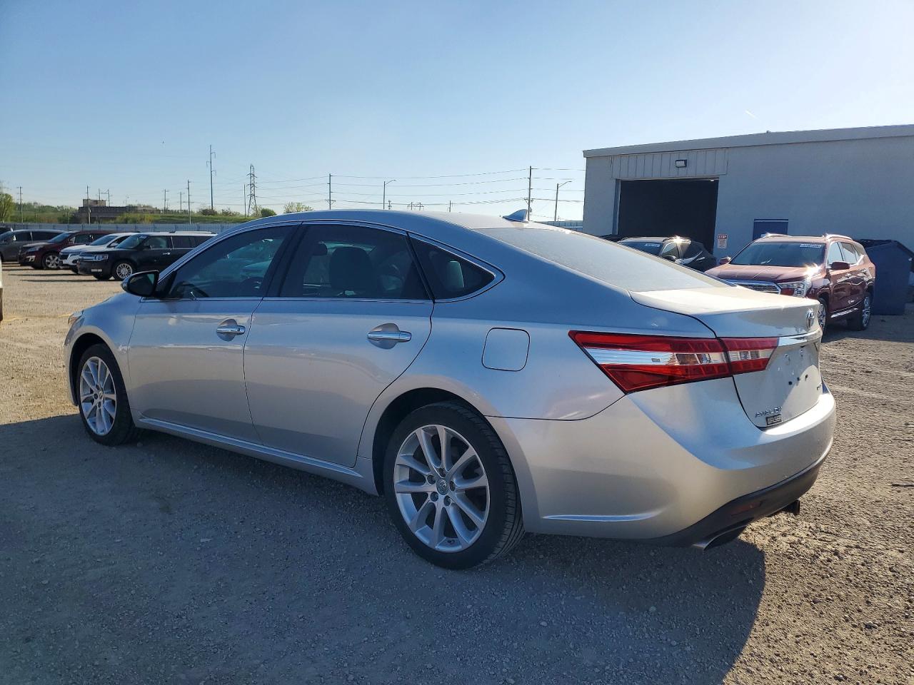 2013 TOYOTA AVALON LIMITED photo 4