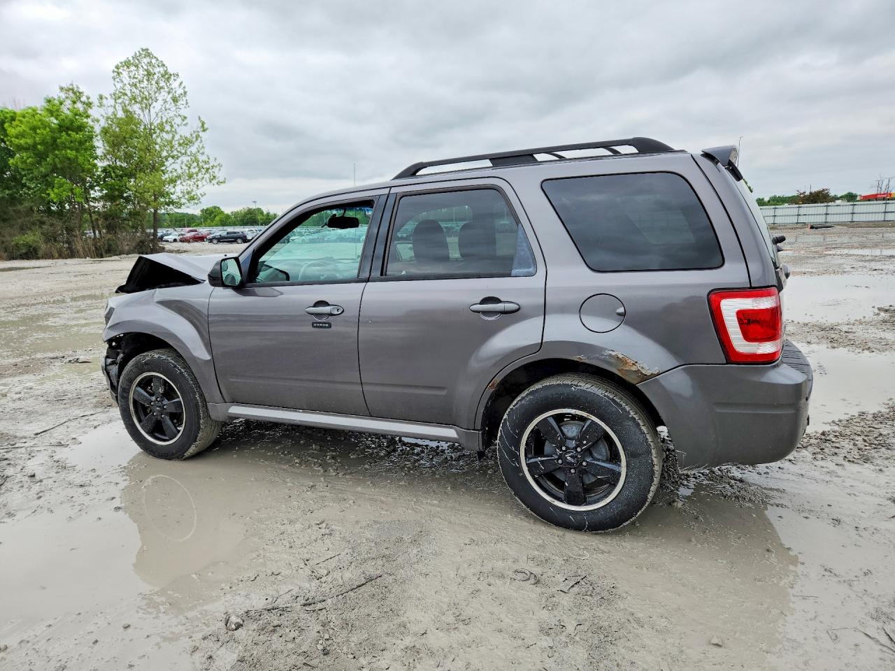 2011 FORD ESCAPE XLT photo 4