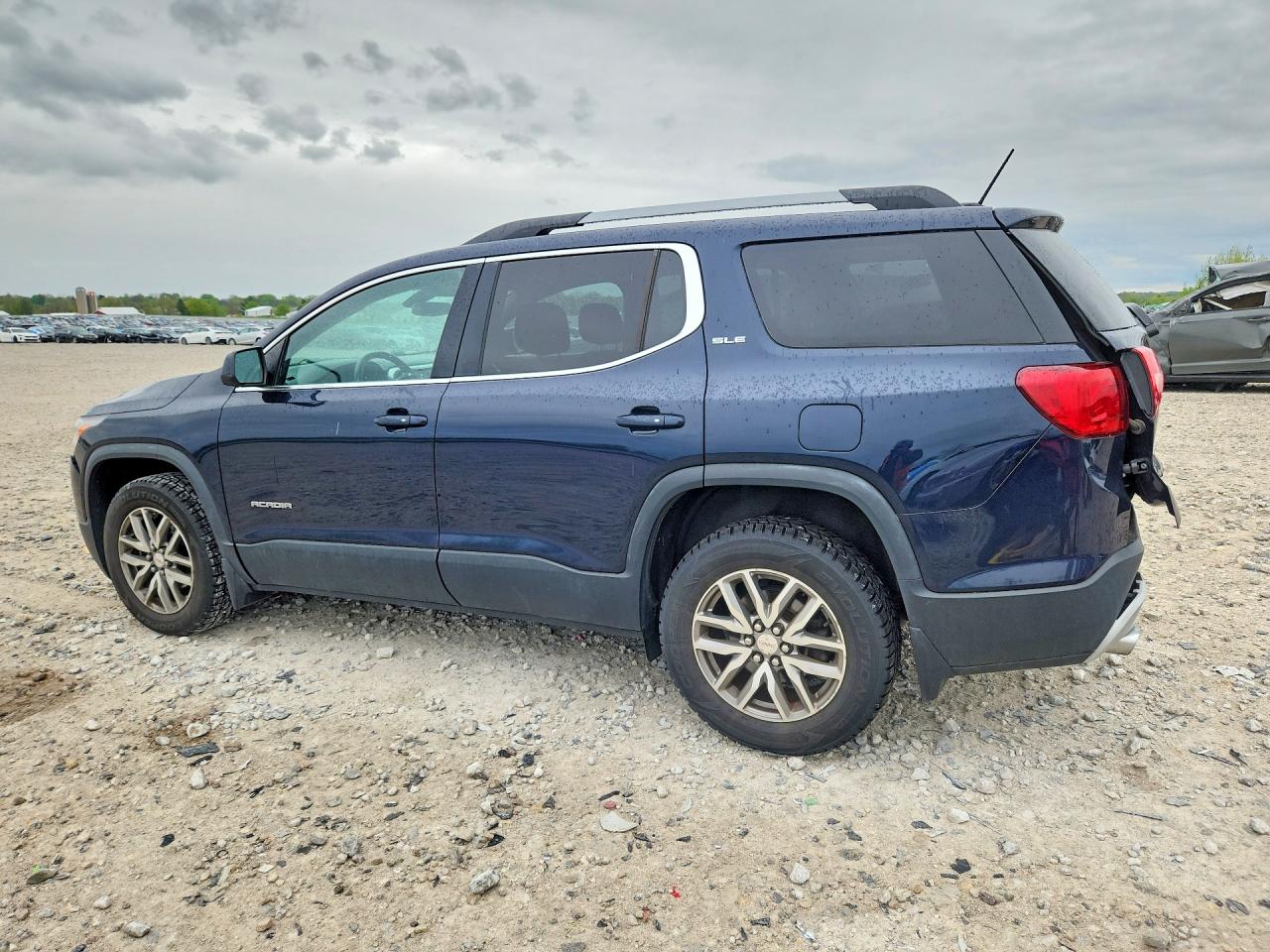 2017 GMC ACADIA SLE photo 3