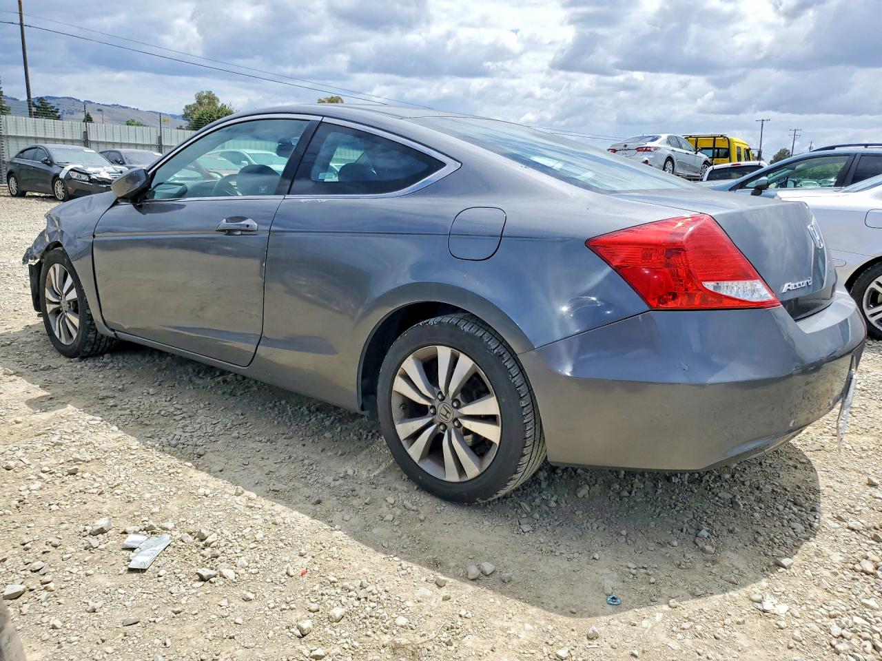 2012 HONDA ACCORD LX photo 2