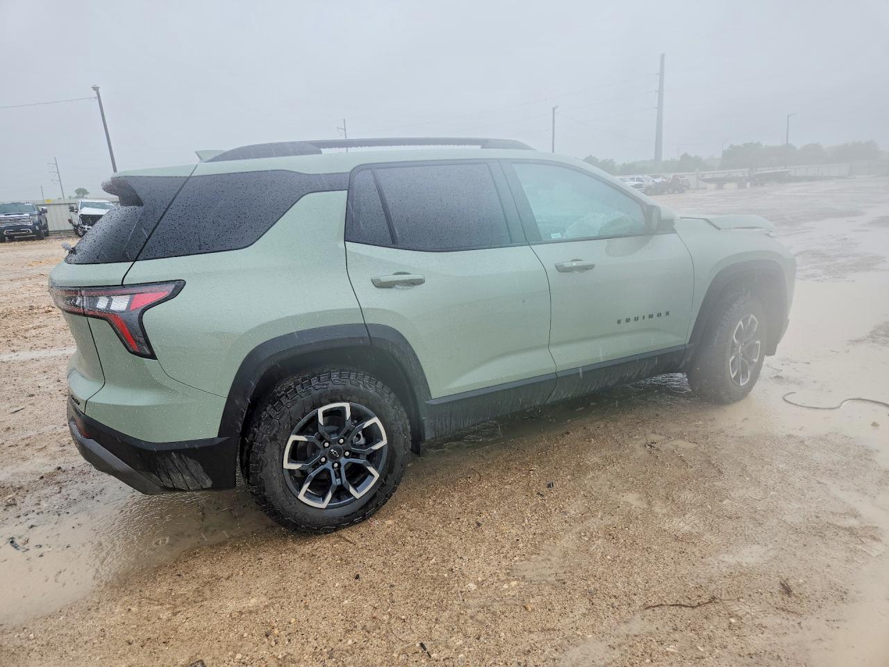 2026 CHEVROLET EQUINOX ACTIV photo 5