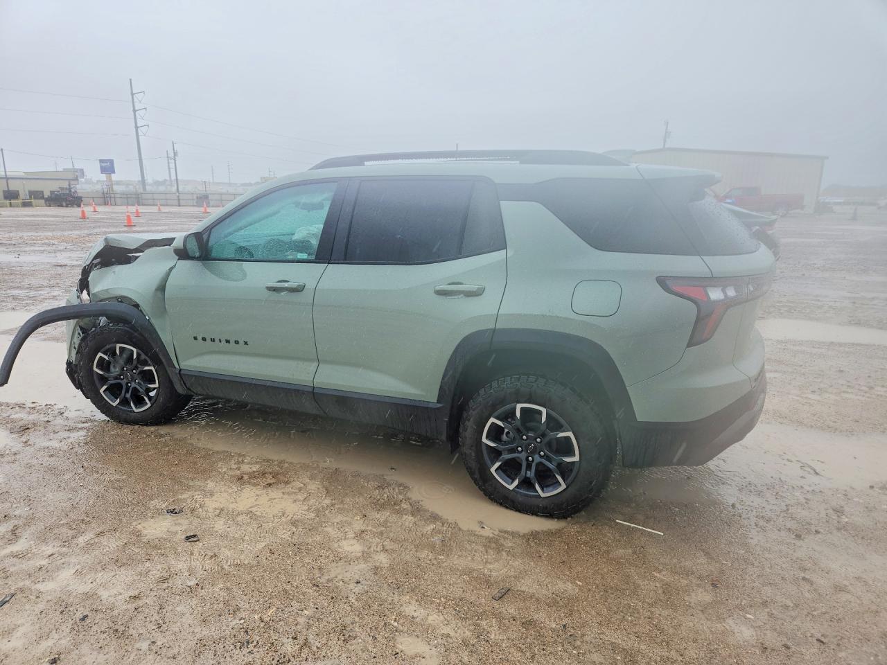 2026 CHEVROLET EQUINOX ACTIV photo 3
