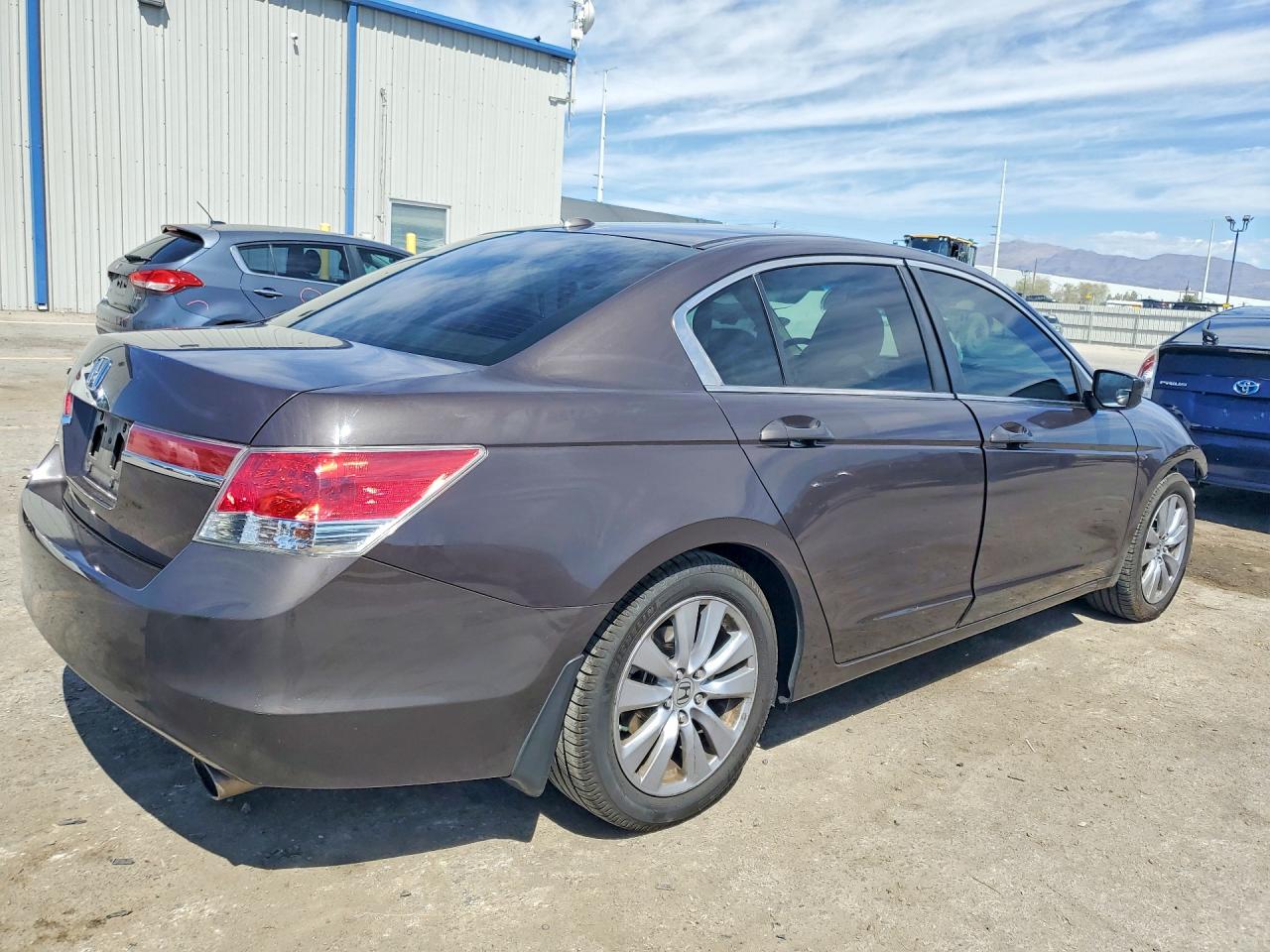 2011 HONDA ACCORD EXL photo 7