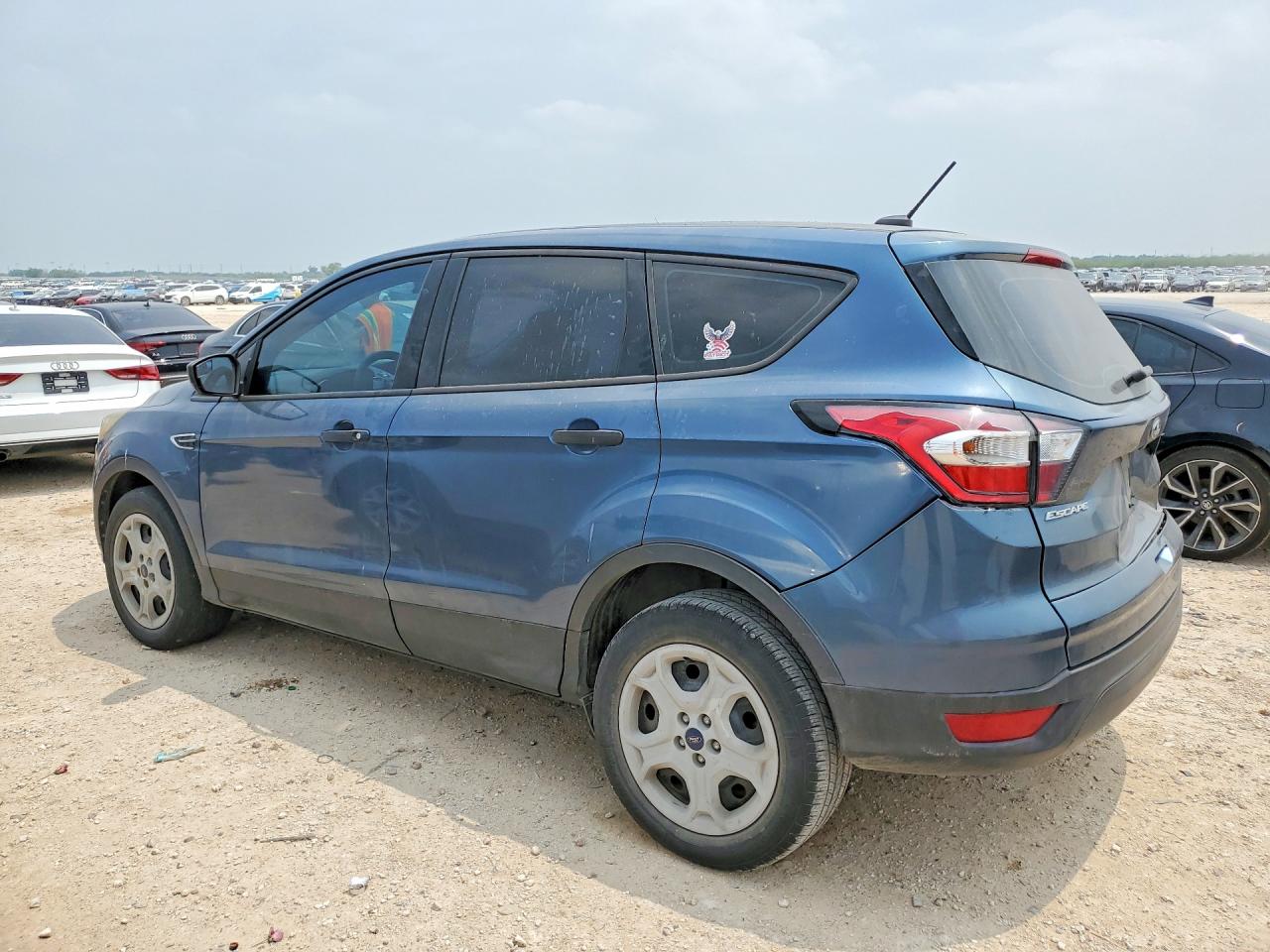 2018 FORD ESCAPE S photo 4