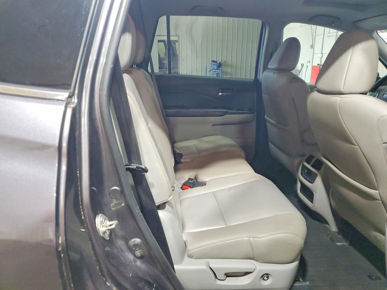 2016 HONDA PILOT EXL photo 31