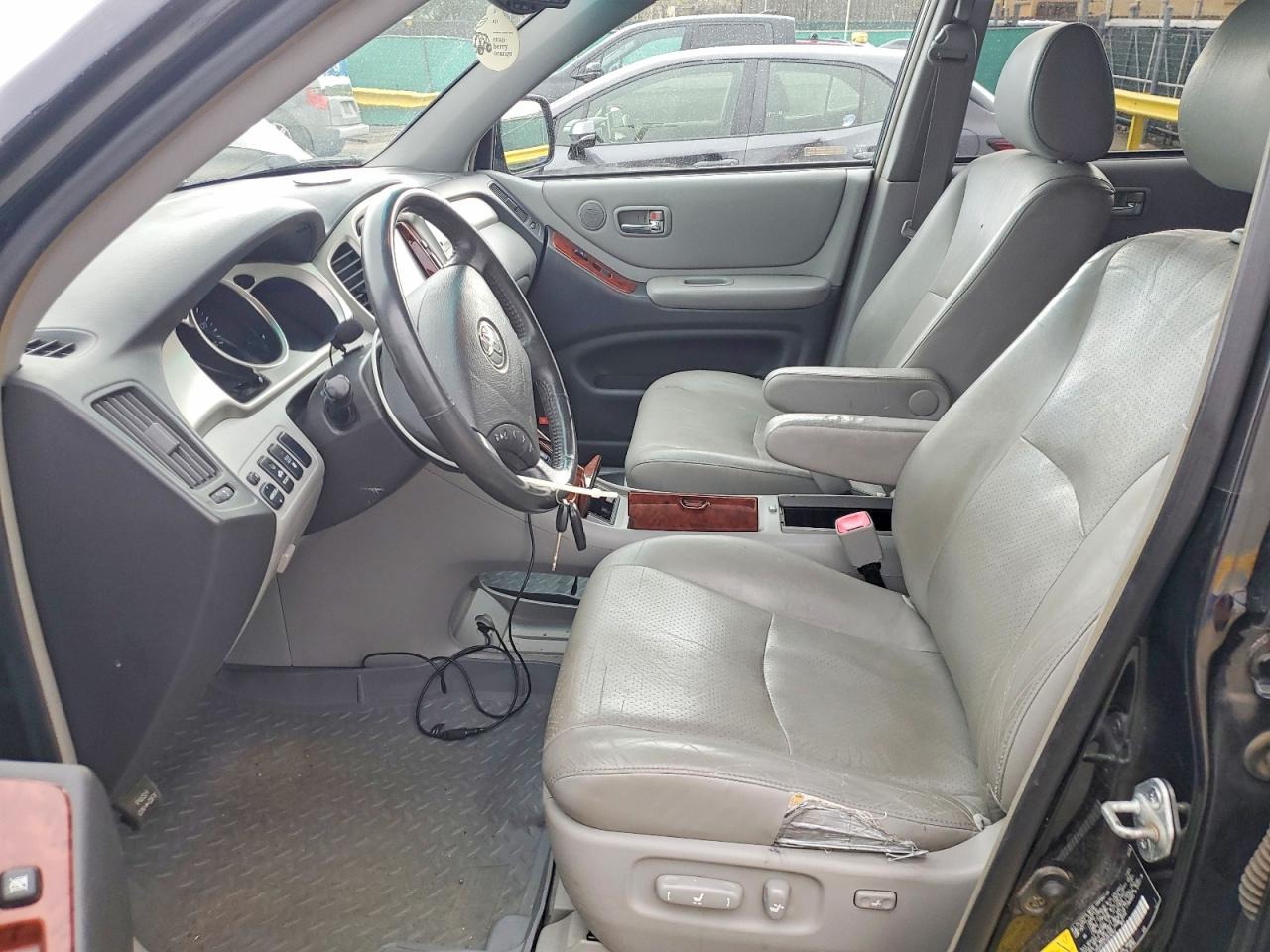 2005 TOYOTA HIGHLANDER LIMITED photo 19