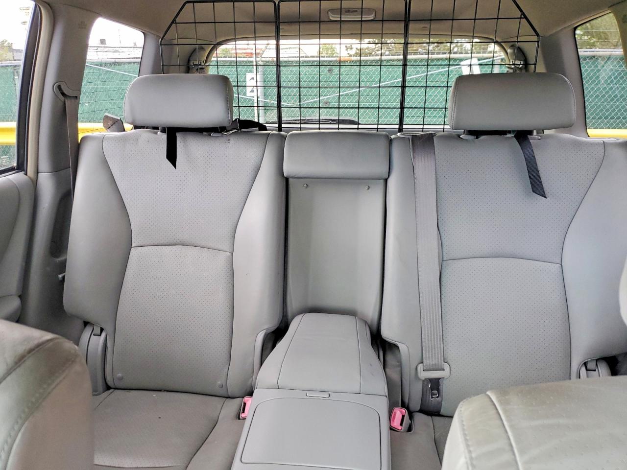 2005 TOYOTA HIGHLANDER LIMITED photo 28