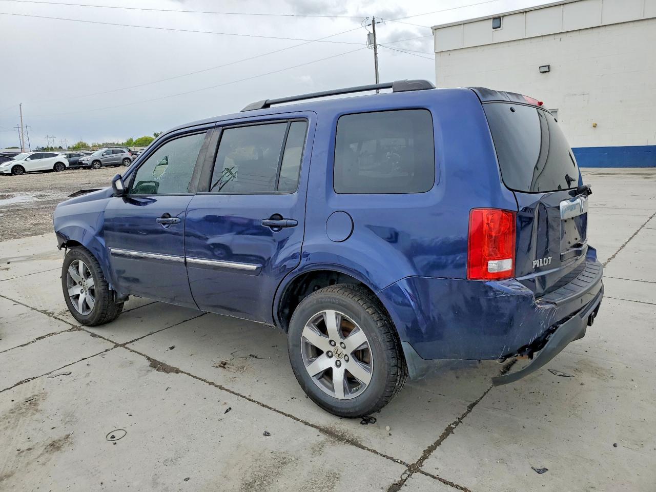 2013 HONDA PILOT TOURING photo 3