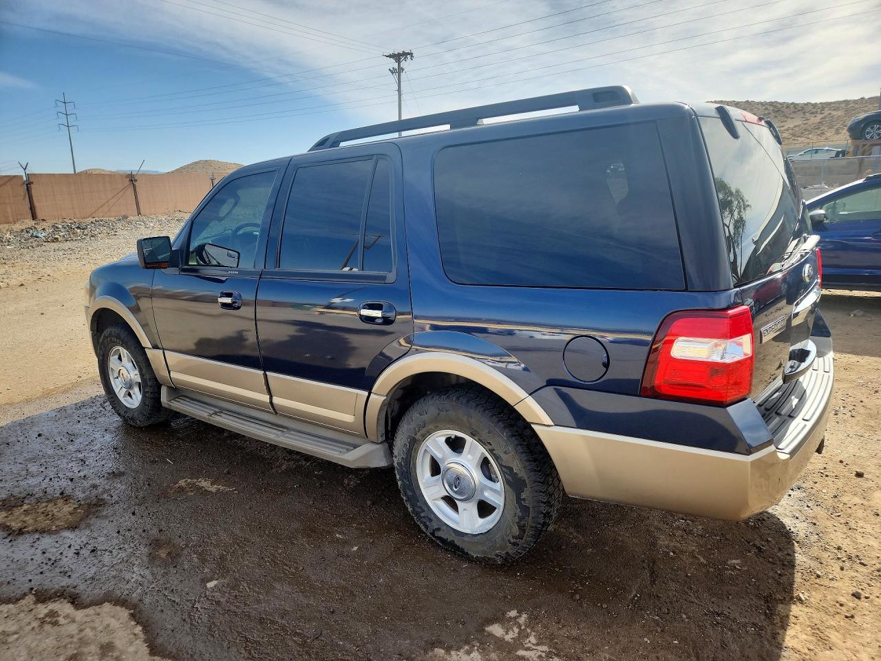 2013 FORD EXPEDITION XLT photo 4