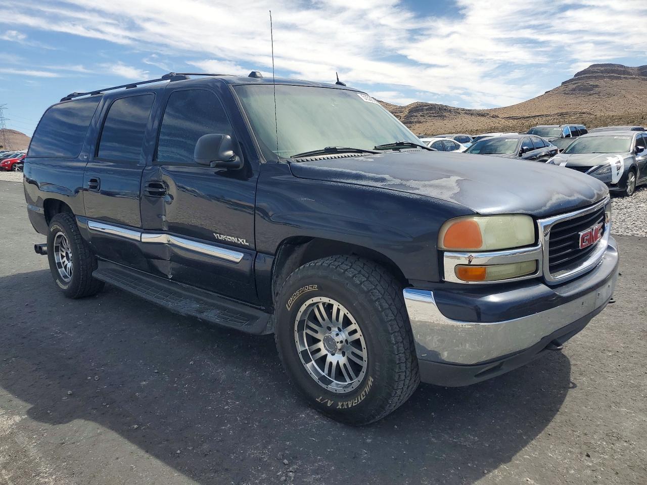 2004 GMC YUKON XL K1500 photo 7