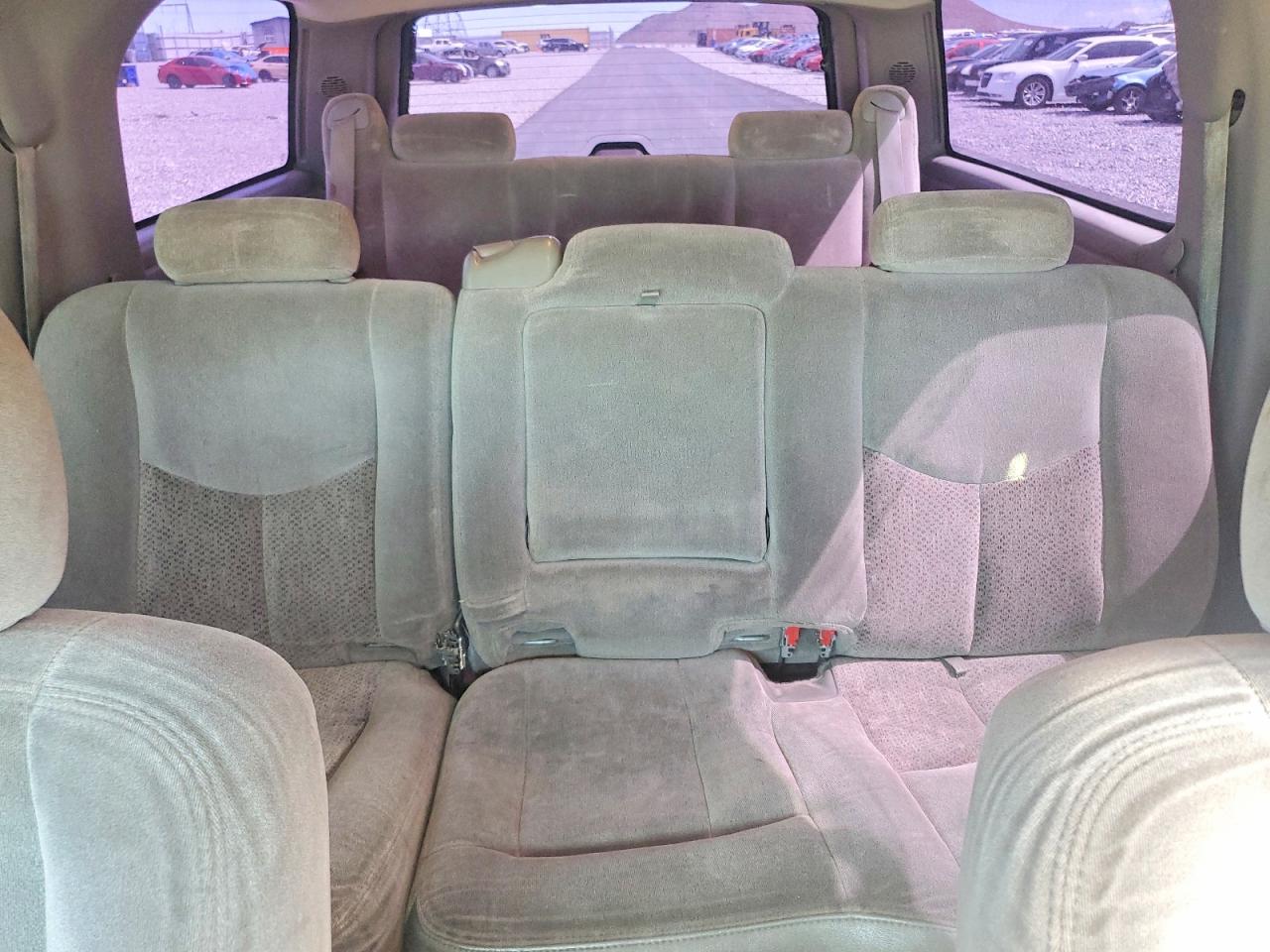 2004 GMC YUKON XL K1500 photo 19
