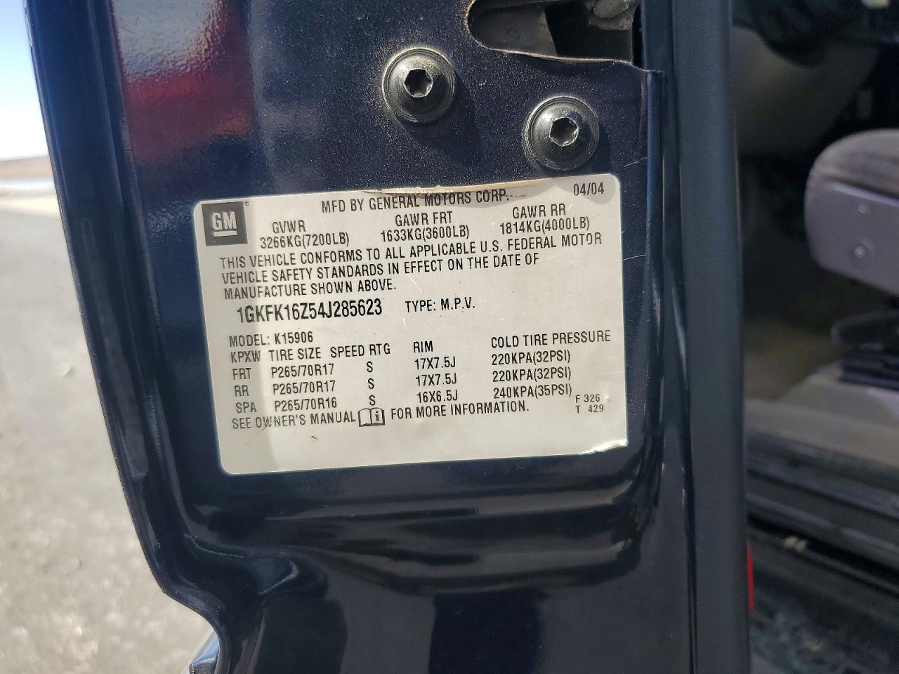 2004 GMC YUKON XL K1500 photo 25