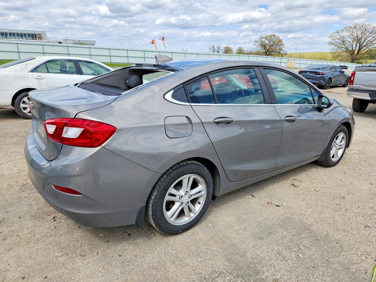 2017 CHEVROLET CRUZE LT photo 7