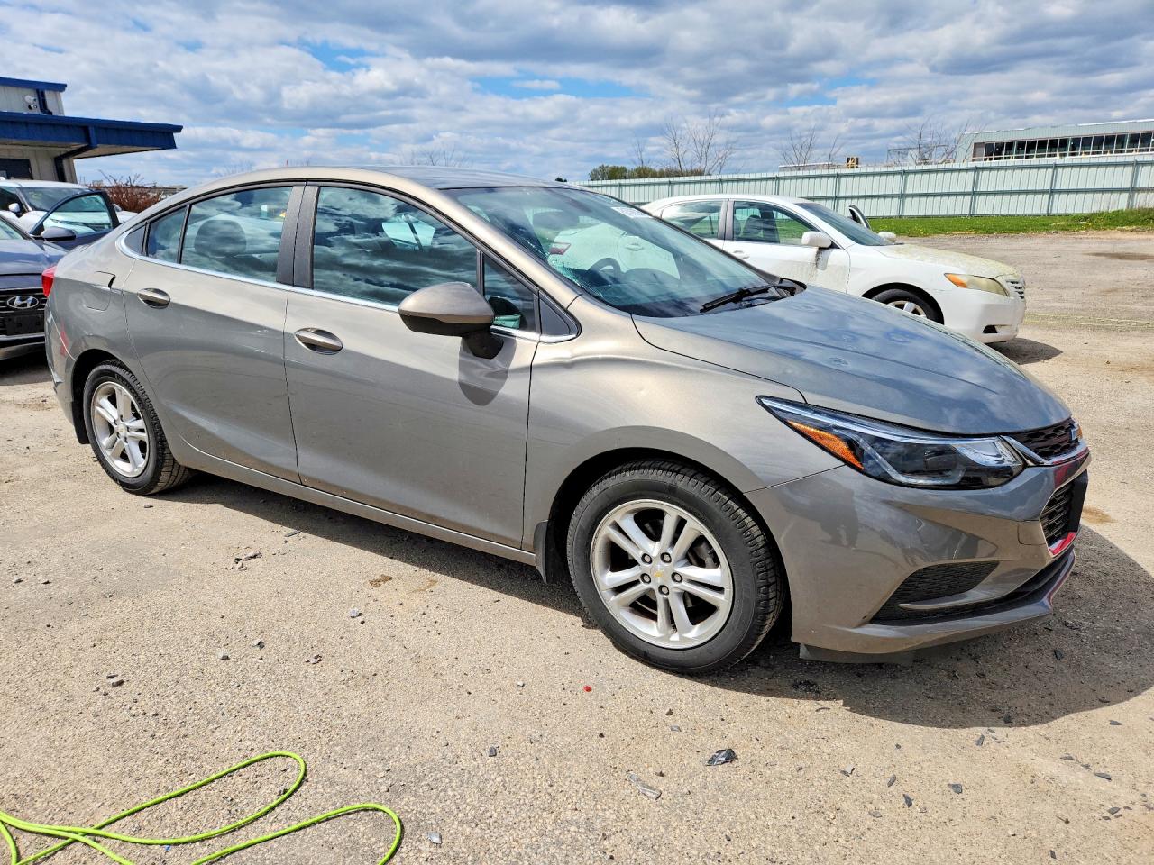 2017 CHEVROLET CRUZE LT photo 10