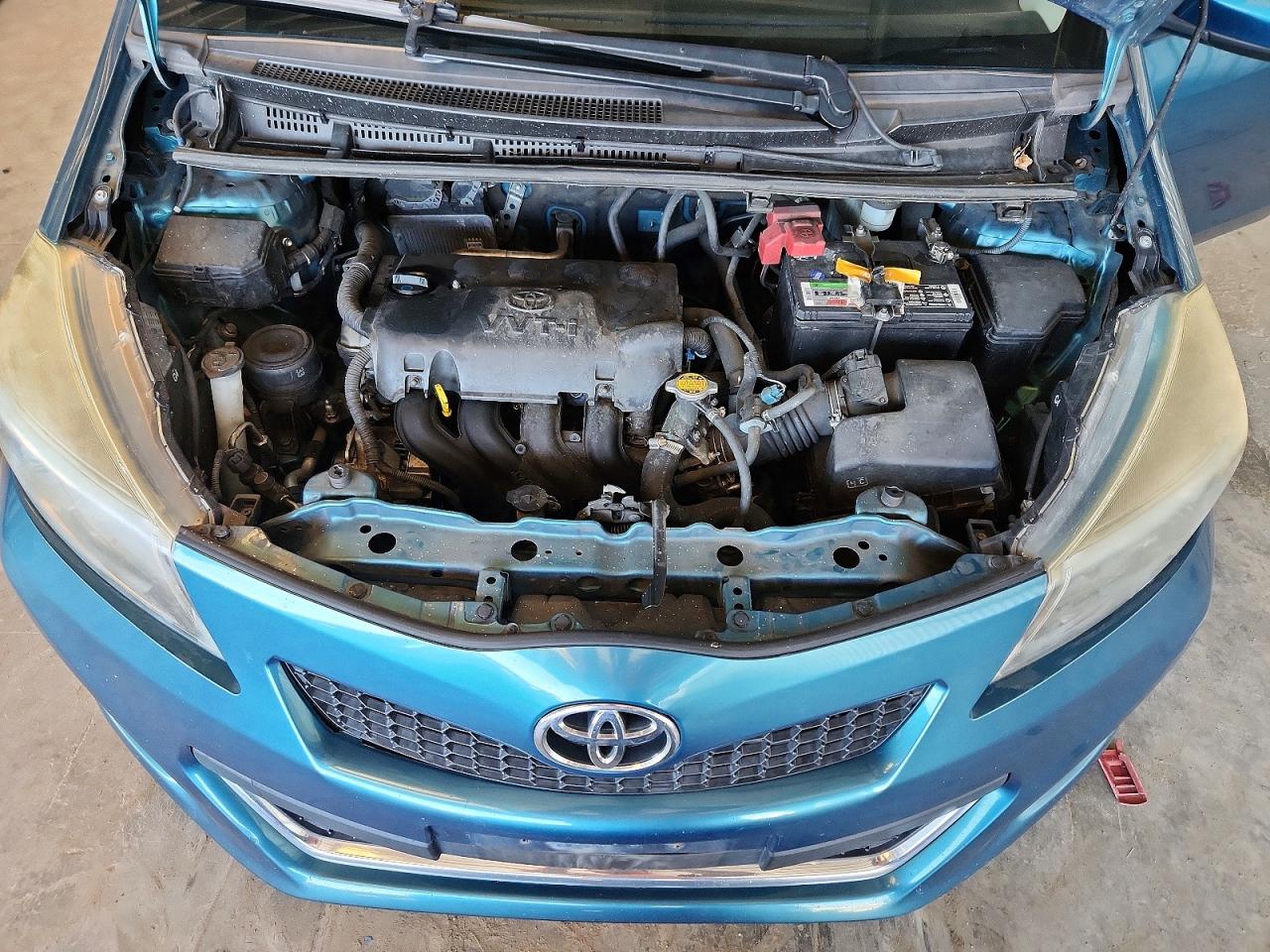 2012 TOYOTA YARIS 5-DOOR SE photo 21