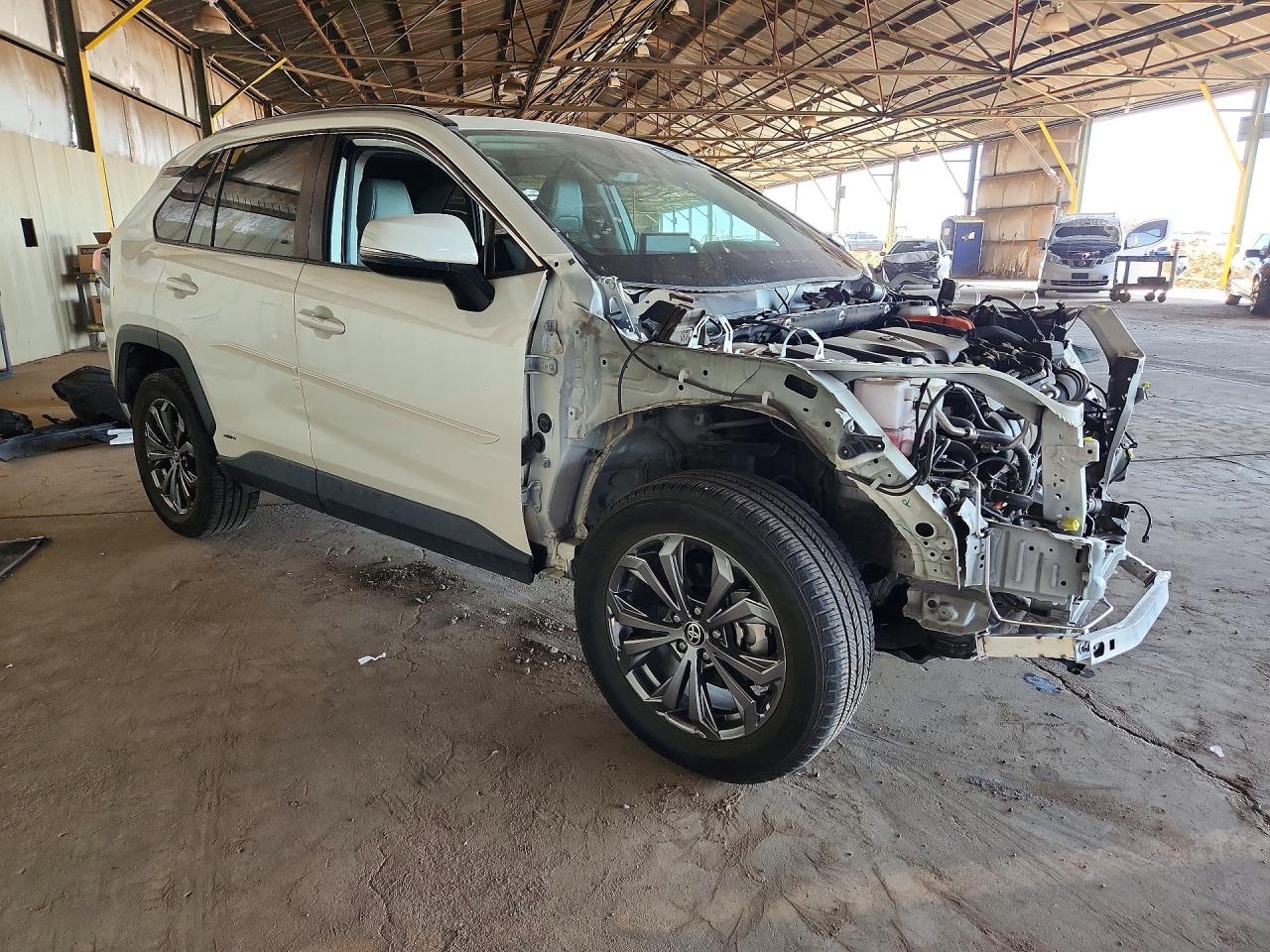 2022 TOYOTA RAV4 XLE PREMIUM photo 7