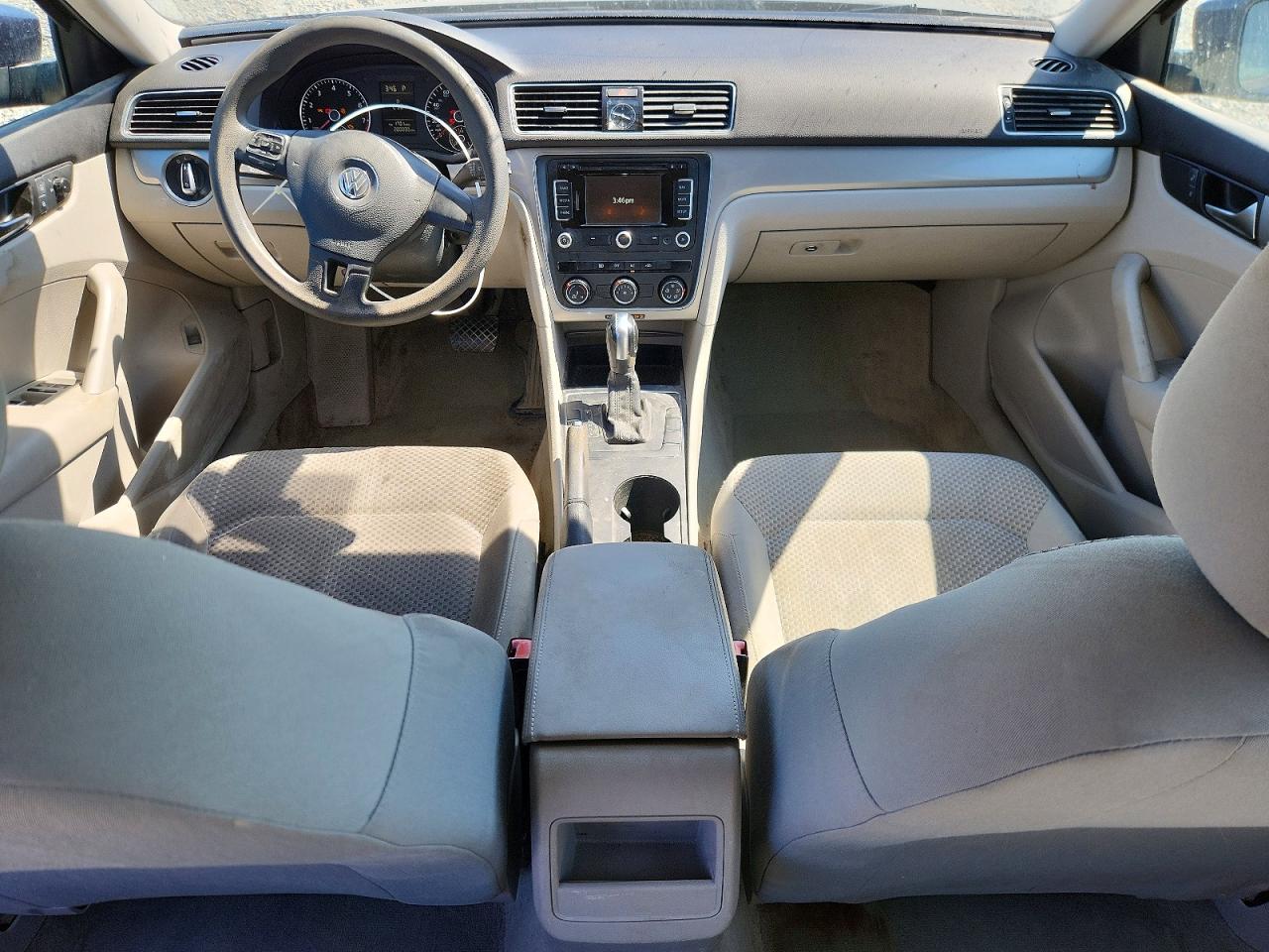 2014 VOLKSWAGEN PASSAT S photo 15