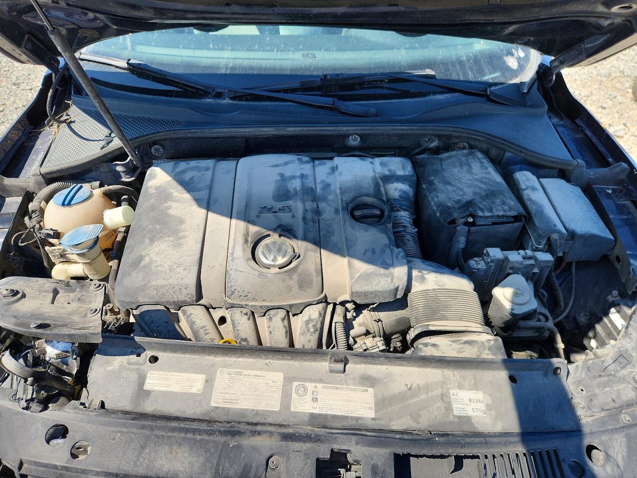 2014 VOLKSWAGEN PASSAT S photo 21