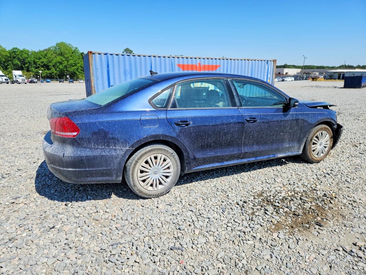 2014 VOLKSWAGEN PASSAT S photo 5