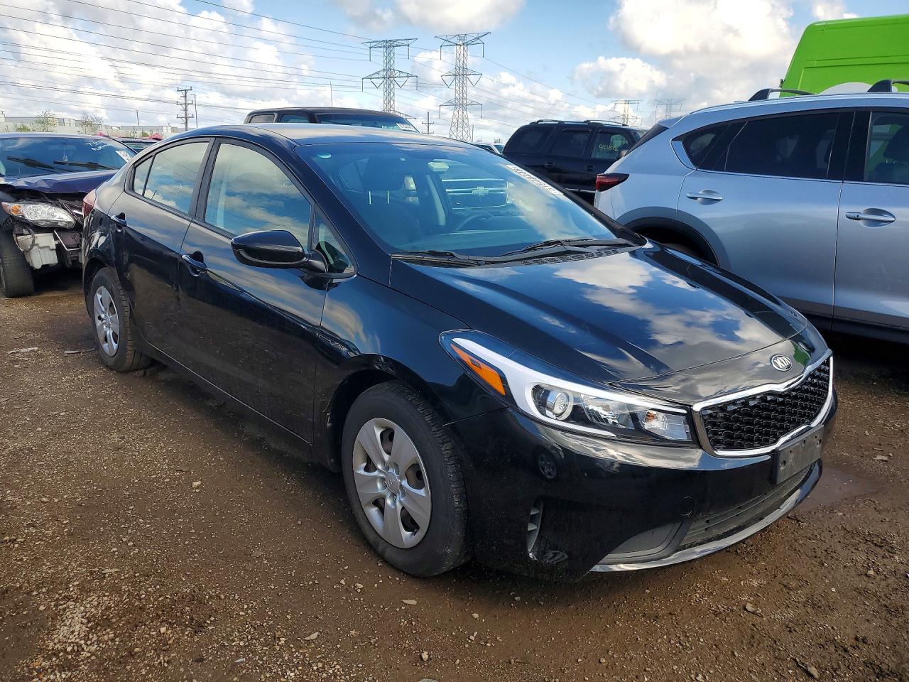 2017 KIA FORTE LX photo 4