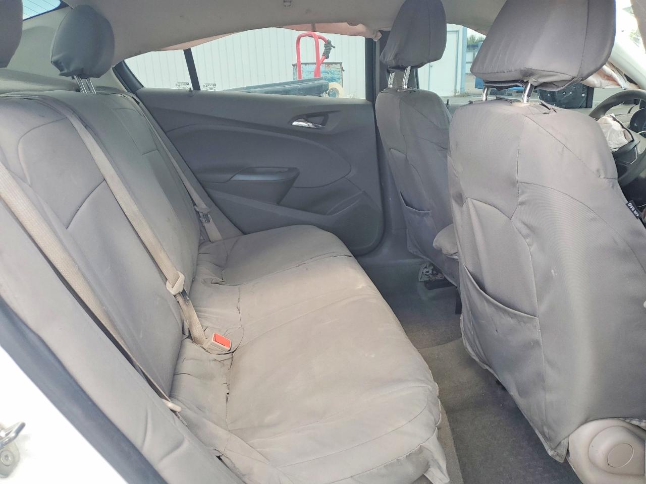2017 CHEVROLET CRUZE LS photo 19