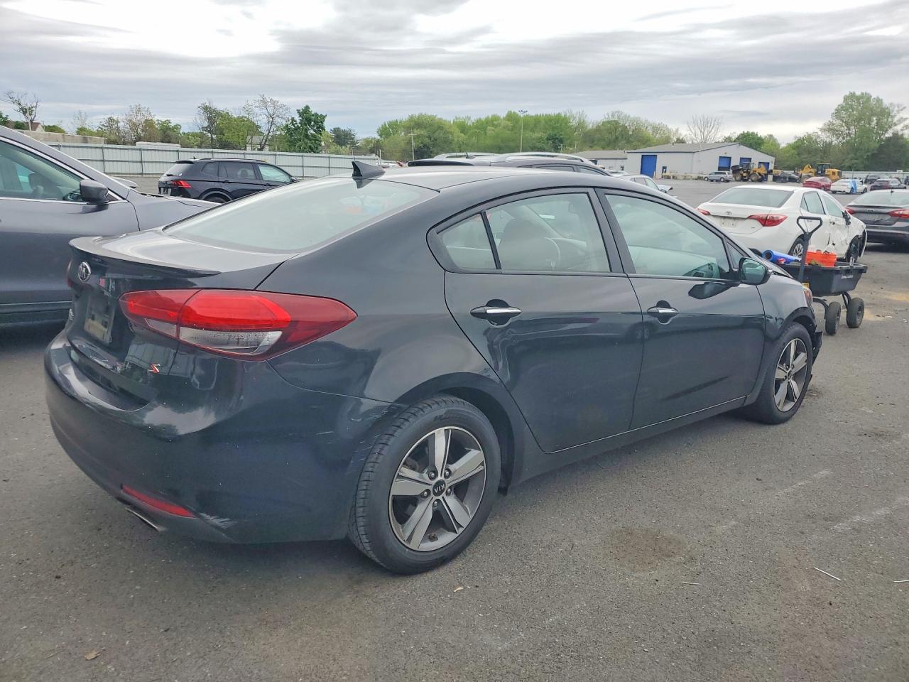 2018 KIA FORTE S photo 5