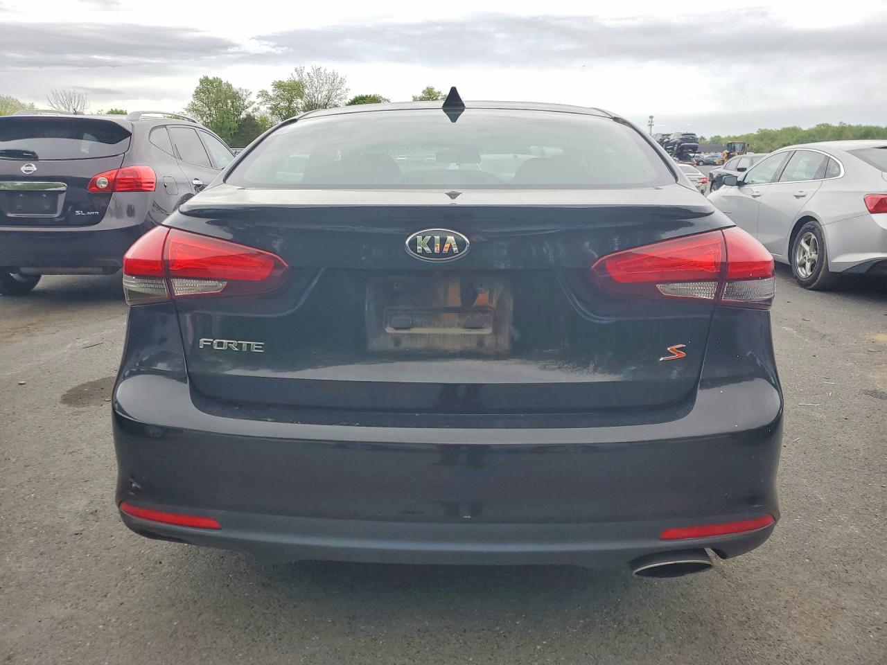 2018 KIA FORTE S photo 11