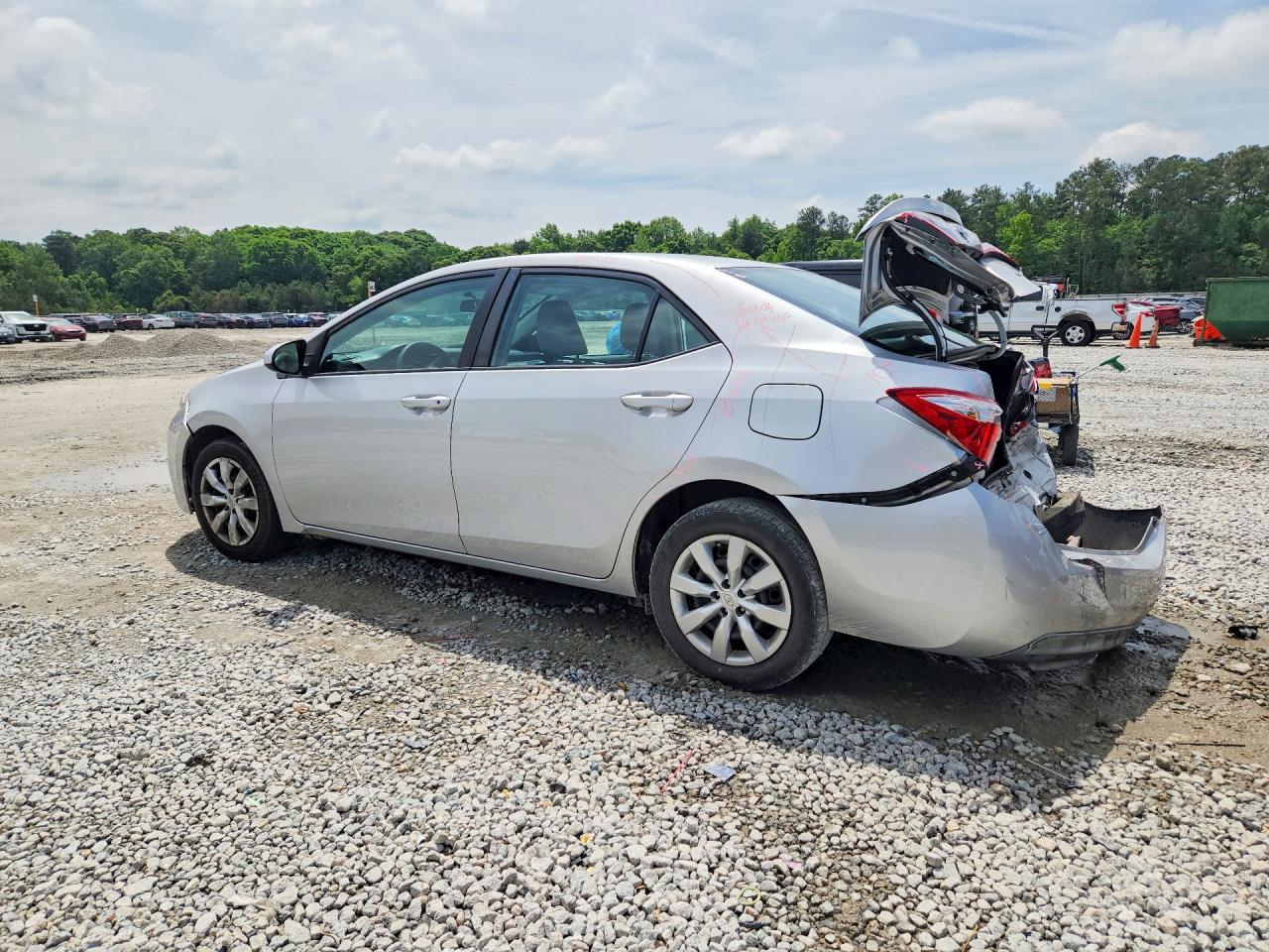 2016 TOYOTA COROLLA LE photo 4