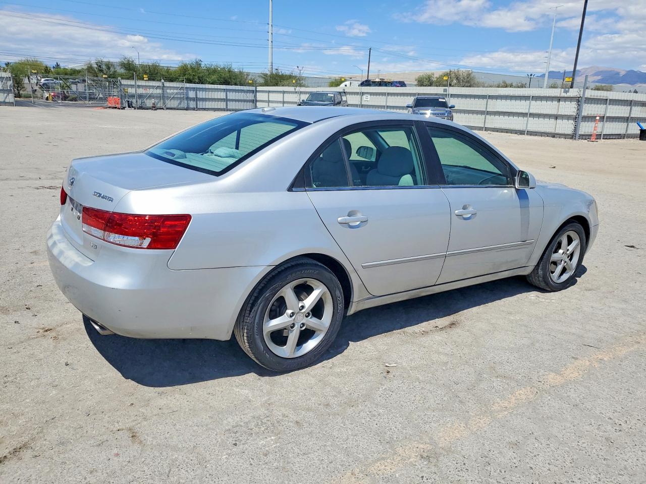 2007 HYUNDAI SONATA SE photo 5