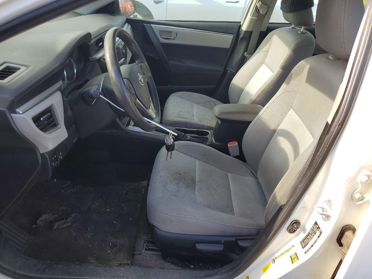 2016 TOYOTA COROLLA LE photo 13
