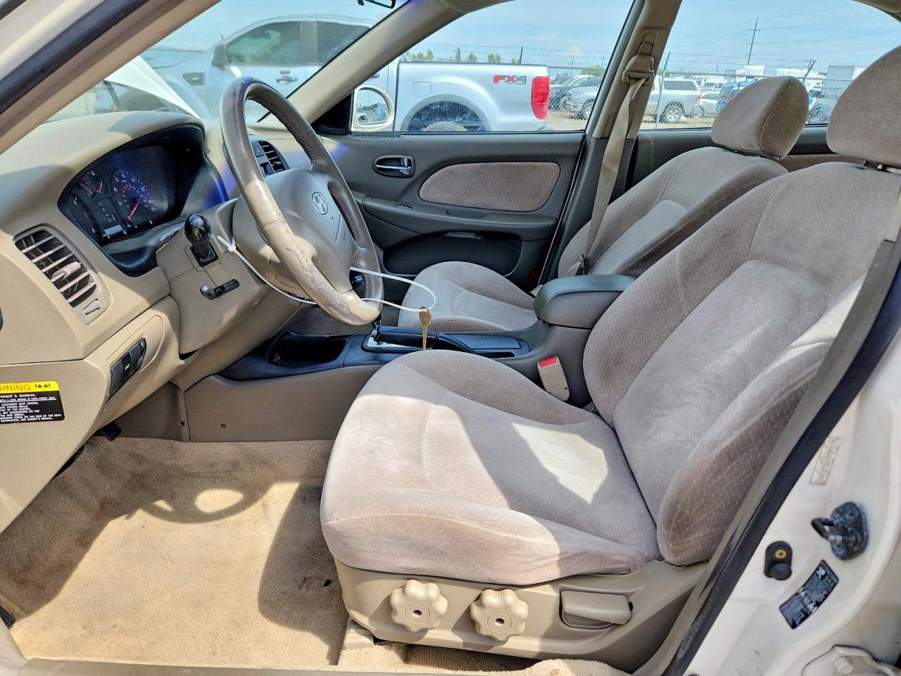 2002 HYUNDAI SONATA GL photo 19