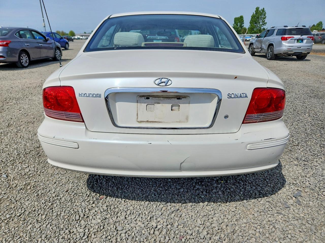 2002 HYUNDAI SONATA GL photo 16