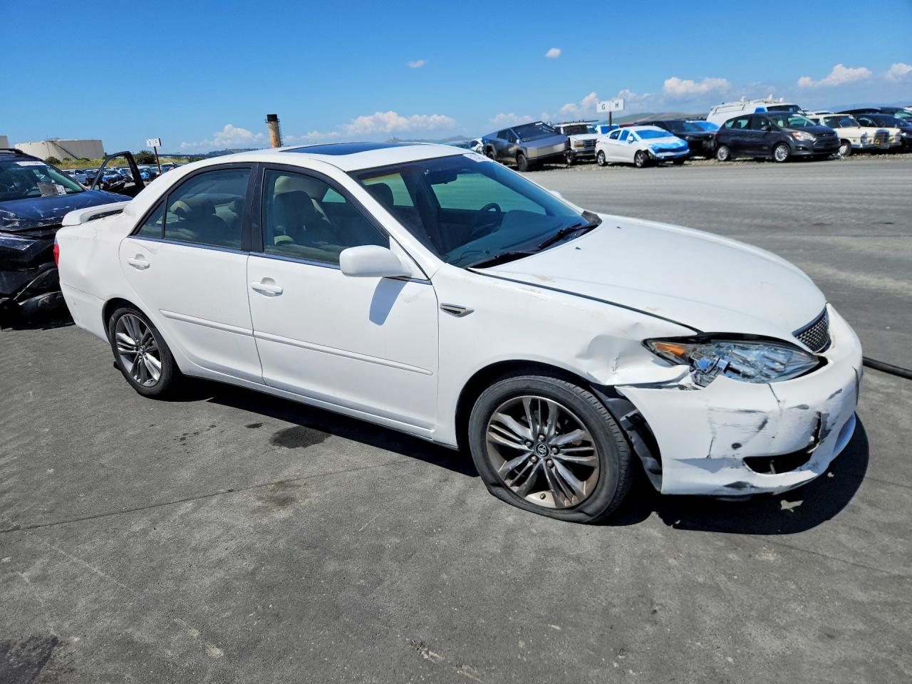 2005 TOYOTA CAMRY SE photo 7