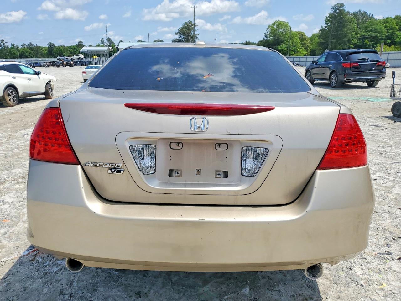 2006 HONDA ACCORD photo 11