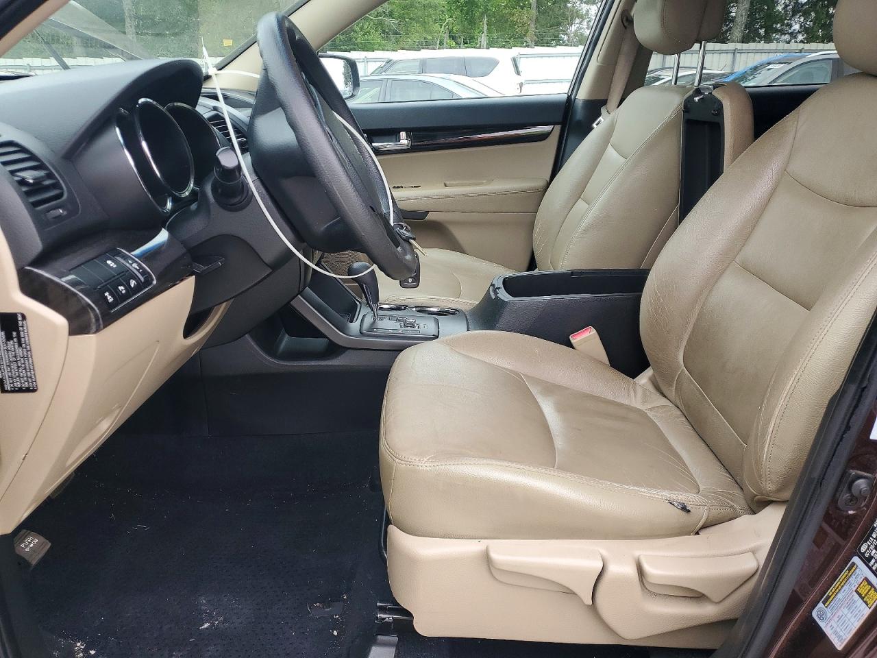 2013 KIA SORENTO LX photo 19